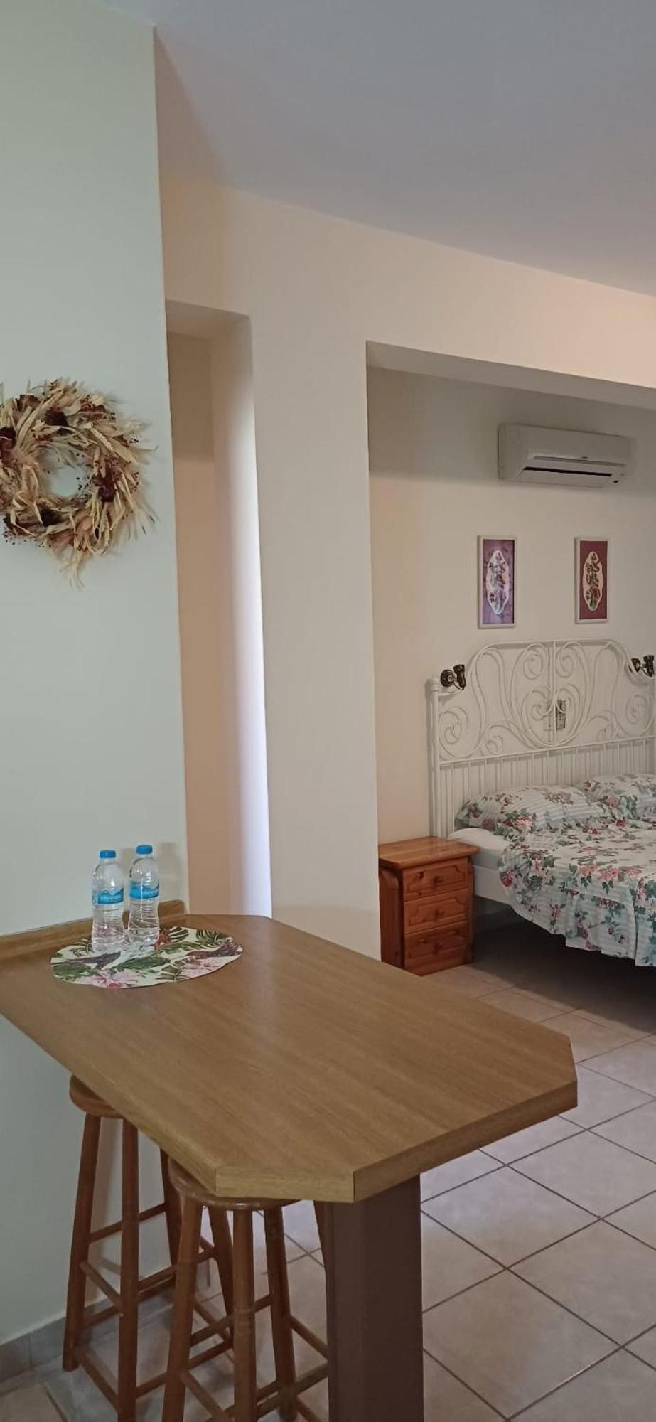 בניטסס Flora Studios Corfu - Adults Only מראה חיצוני תמונה